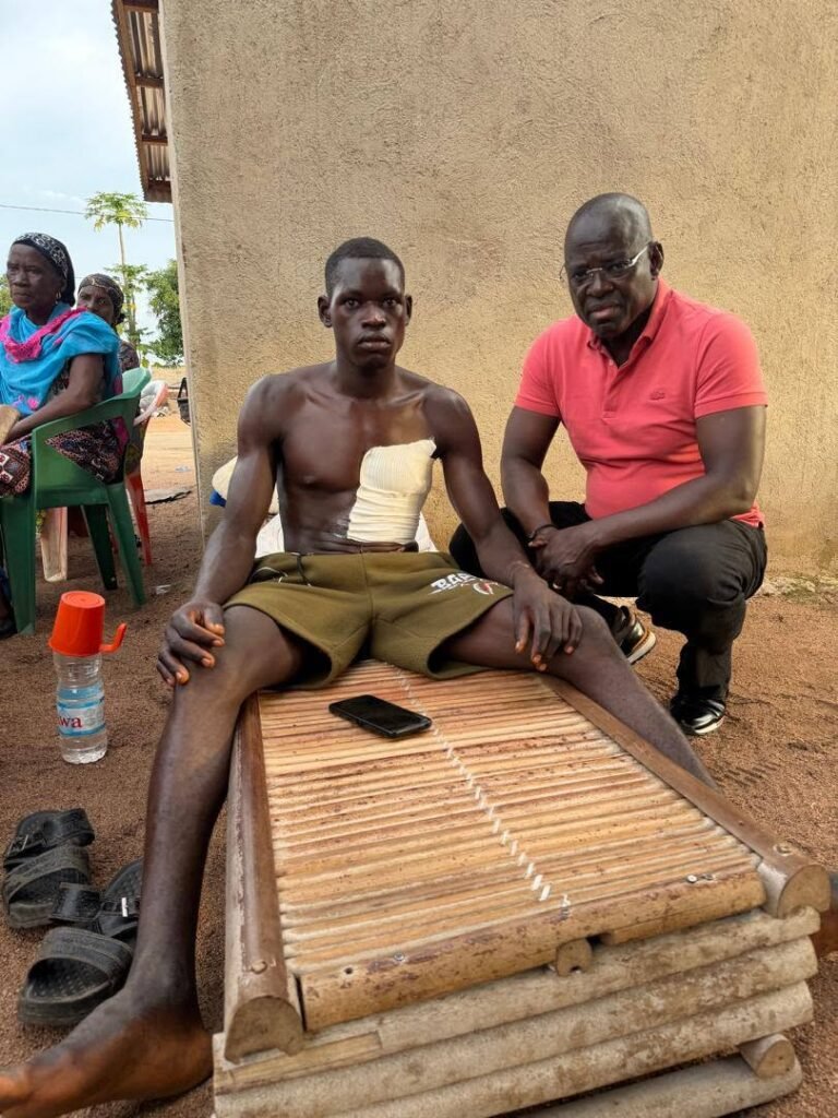 Samedi dernier, ayant appris qu’un homme avait été blessé par un éléphant dans son champ, je me suis rendu à Badikaha pour m’enquérir de l’état de santé de M. Ouoli Touré.